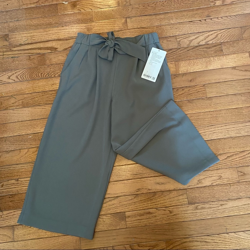 Lululemon Noir Wide Leg Crop Pants